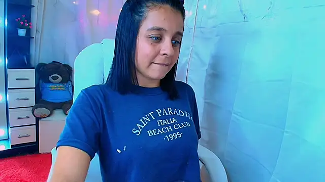 DanielaLati online show from February 15, 2:47 am