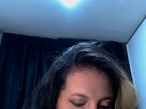 KENDRA-HONEY online show from February 9, 5:26 pm