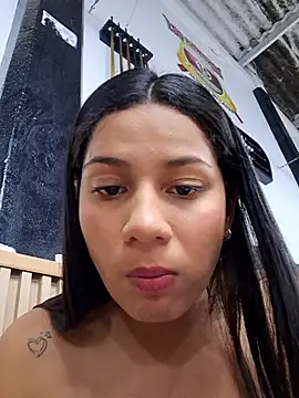 Cris18sexy online show from February 16, 9:36 pm