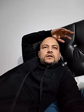 InstintoElite online show from February 25, 2:21 am