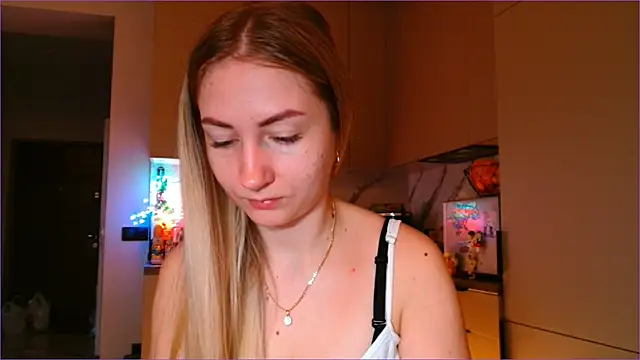 BluueSilk online show from February 9, 6:48 am