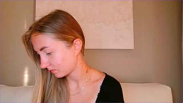 BluueSilk online show from October 20, 6:05 am