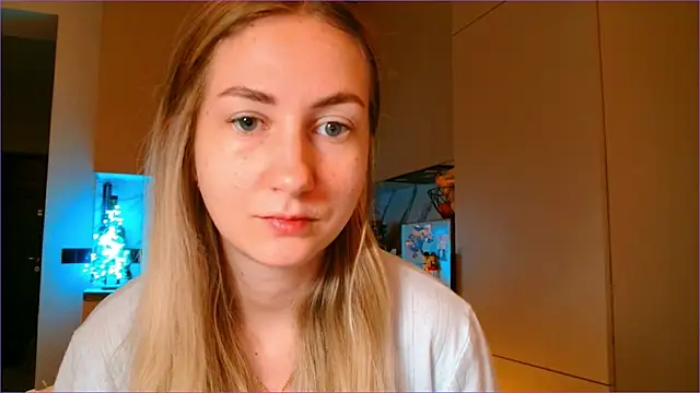 BluueSilk online show from February 20, 6:37 am