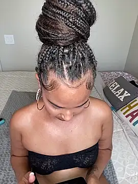 Jamalyce online show from March 11, 7:16 pm