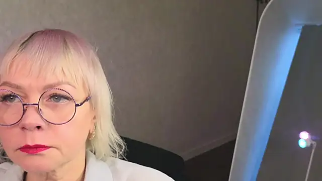 Ann Annise online show from March 3, 1:33 am