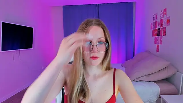 Vega Taylor online show from April 6, 4:46 am