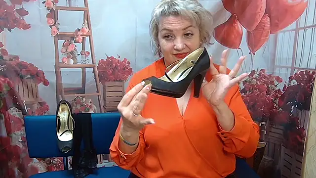 RenataDaster online show from April 17, 5:15 pm