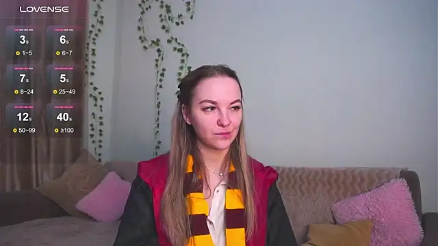 AricaPetties online show from February 7, 7:40 pm