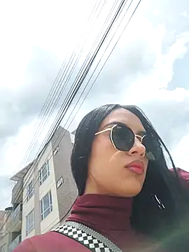 cynliu online show from April 11, 4:32 pm