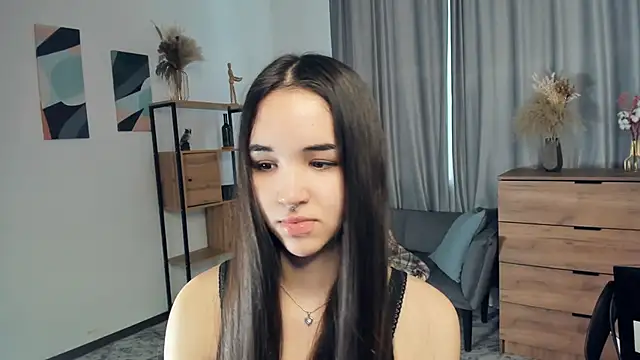 AvantgardAlone online show from February 16, 8:36 am