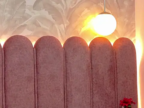 Emma-Willow online show from February 19, 4:56 am