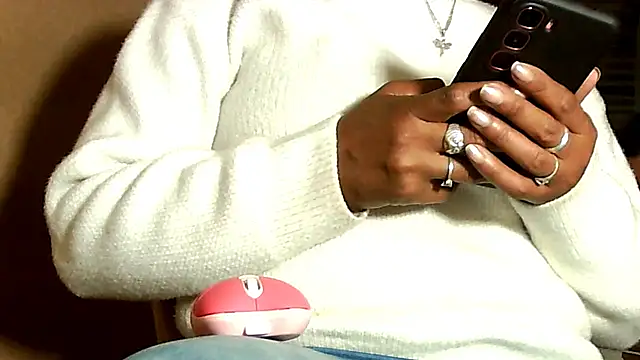 Sandy hott online show from March 28, 11:47 pm