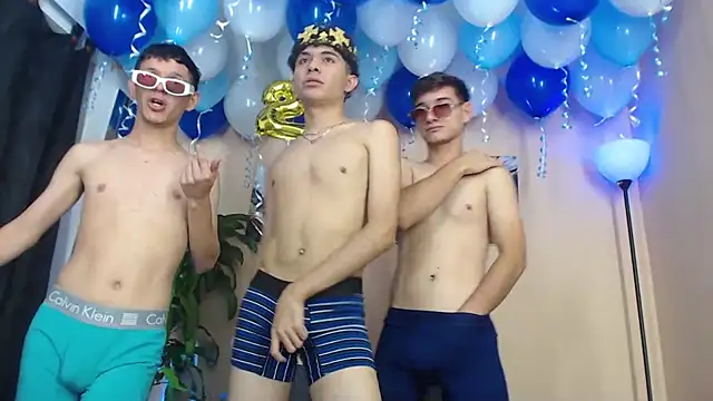 DesiresOfOlympus  online show from March 9, 2:15 am