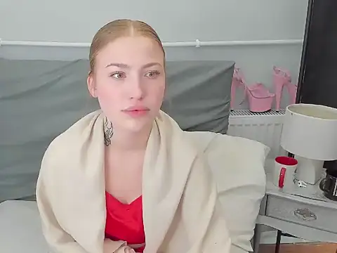 KattyXLovely online show from February 9, 3:25 pm