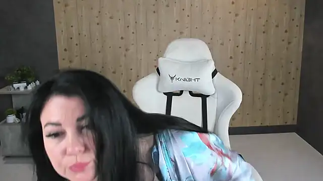 Monika Martinezz online show from February 4, 7:00 am