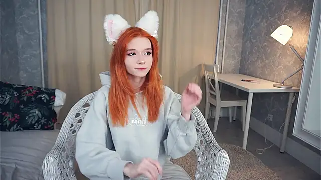 TarynPalek online show from February 1, 6:34 am