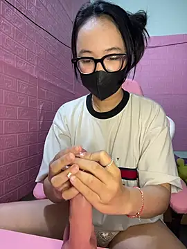 Leeeiuu online show from February 25, 2:48 pm