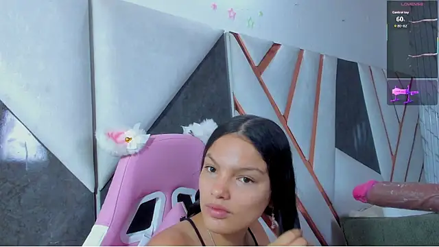 isa kolins online show from June 8, 11:11 am