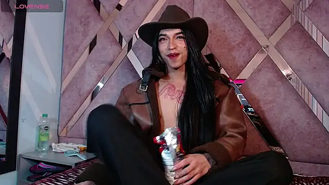 MeghanQueen   online show from February 25, 6:12 am