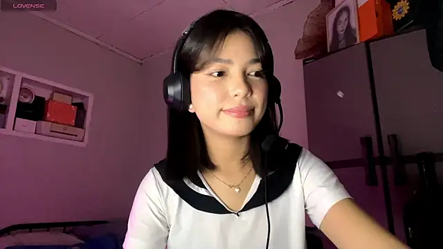 ConstancePorrini online show from February 3, 3:28 pm