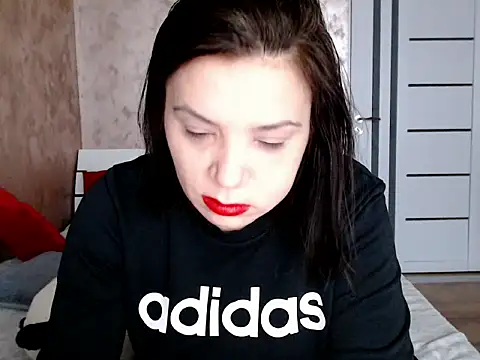 LorraGrey online show from February 2, 7:07 am