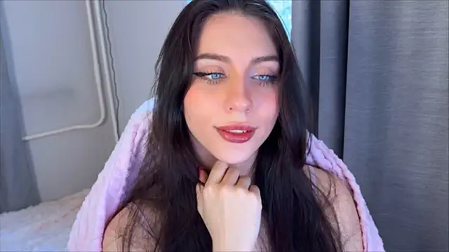 lunawho online show from April 13, 4:25 am