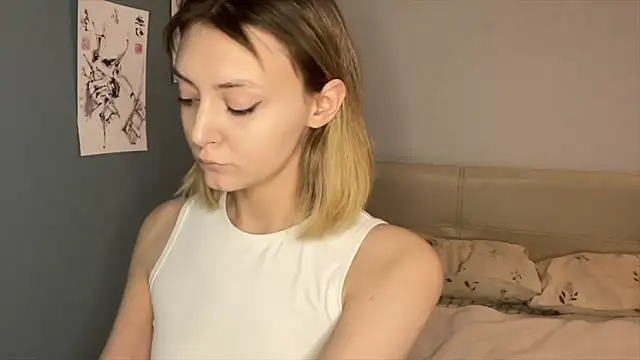 Leecey online show from March 29, 4:39 pm