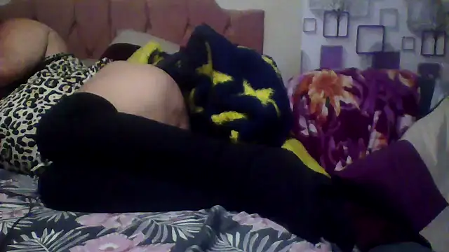 bialoba7 online show from June 12, 10:18 pm