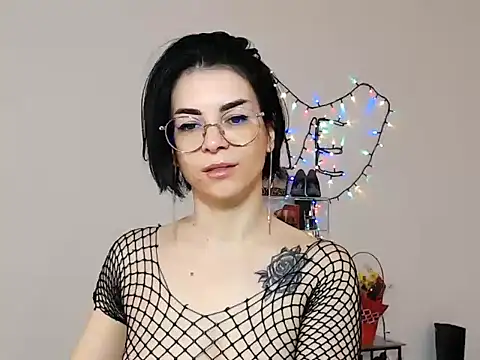 emacandy online show from March 16, 5:44 am