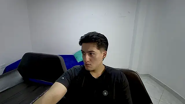 RoseSinsDonViktor online show from February 4, 11:24 am