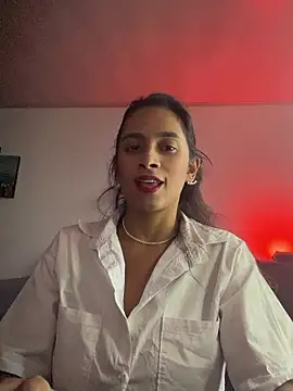 LunaHeat online show from March 5, 9:21 pm