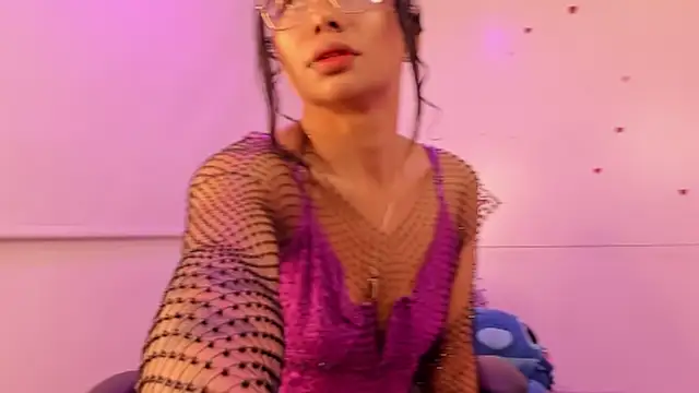 Bella Miller1  online show from March 23, 5:52 pm