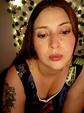 melly whatson online show from February 26, 11:31 am