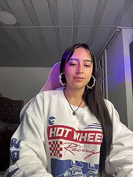 kuromi x online show from February 7, 1:42 am