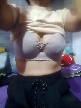 quanchatseex online show from April 1, 2:01 am