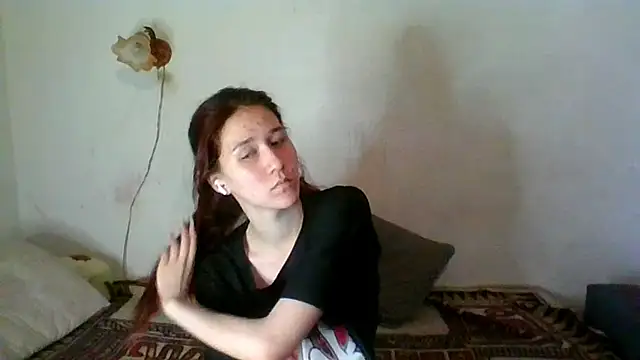 NickiKisinger online show from April 9, 9:04 am