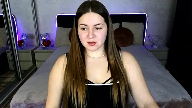 Eva Luxx online show from February 19, 2:00 am