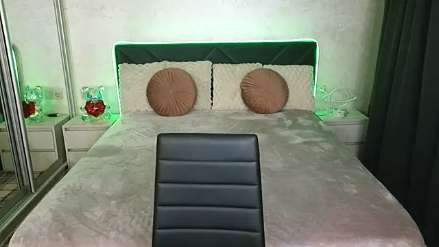 Eva Luxx online show from March 31, 12:32 am