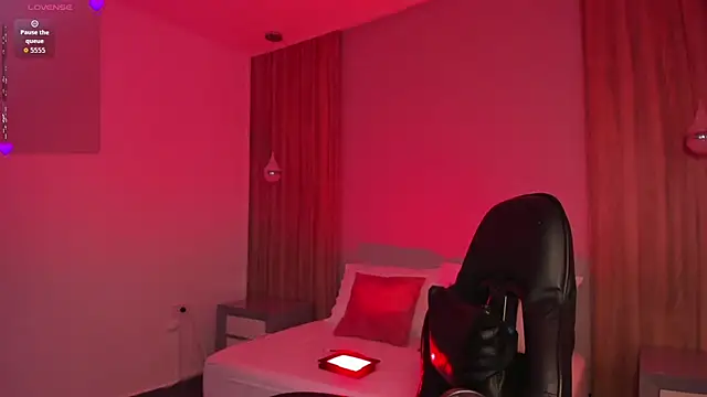 sophia solerr online show from May 28, 2:53 am
