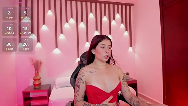 charlottee27  online show from April 19, 2:11 am