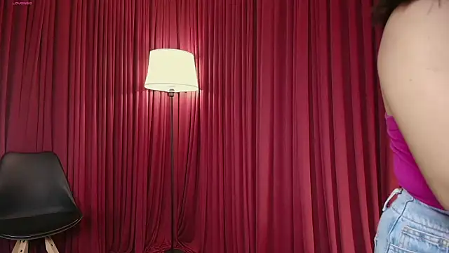 Sharlotte  1 online show from April 6, 11:33 am