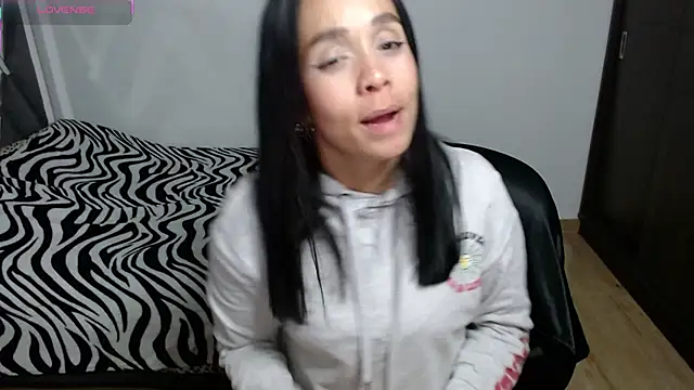 paula lopez   online show from March 11, 12:26 am