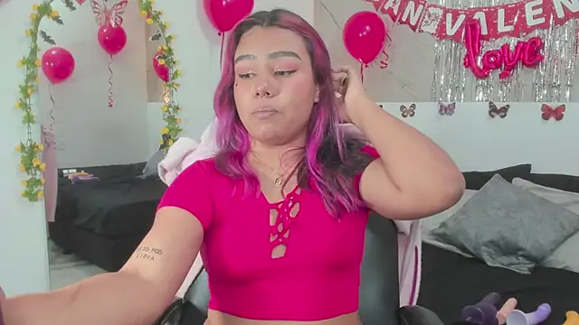 Lilith traviis online show from February 14, 7:05 pm