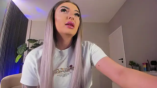 MissObsidian online show from February 9, 9:39 pm