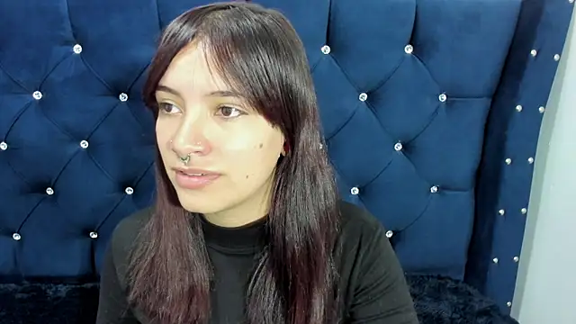 nahomy glow online show from February 6, 7:06 pm