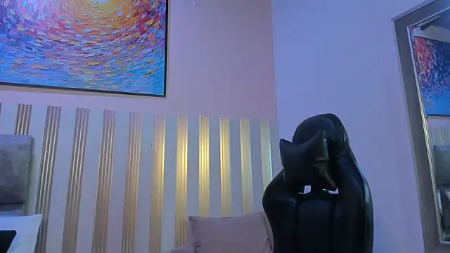 nina glow online show from March 17, 11:47 am