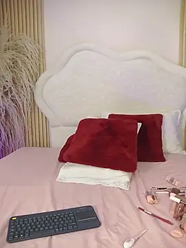 rebeca taylor online show from May 29, 3:48 am