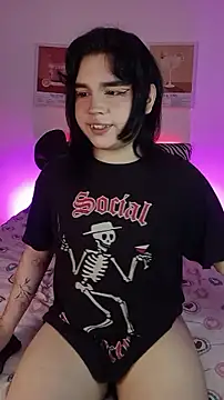 Daniellesins1 online show from March 4, 4:41 am