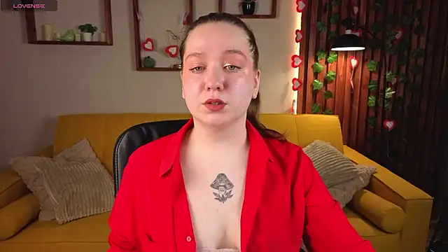 RachelDiRose online show from February 13, 3:30 am