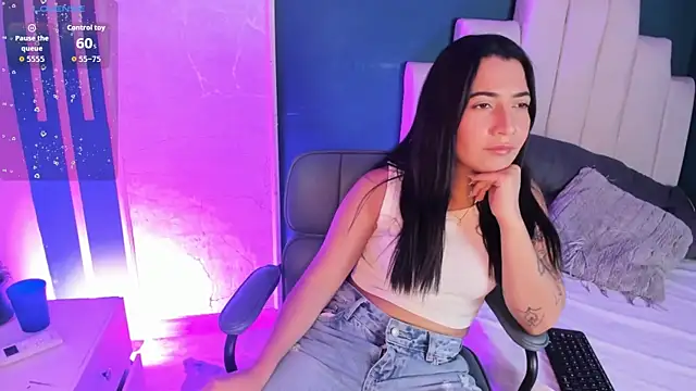 Adrienne   online show from March 26, 8:43 pm